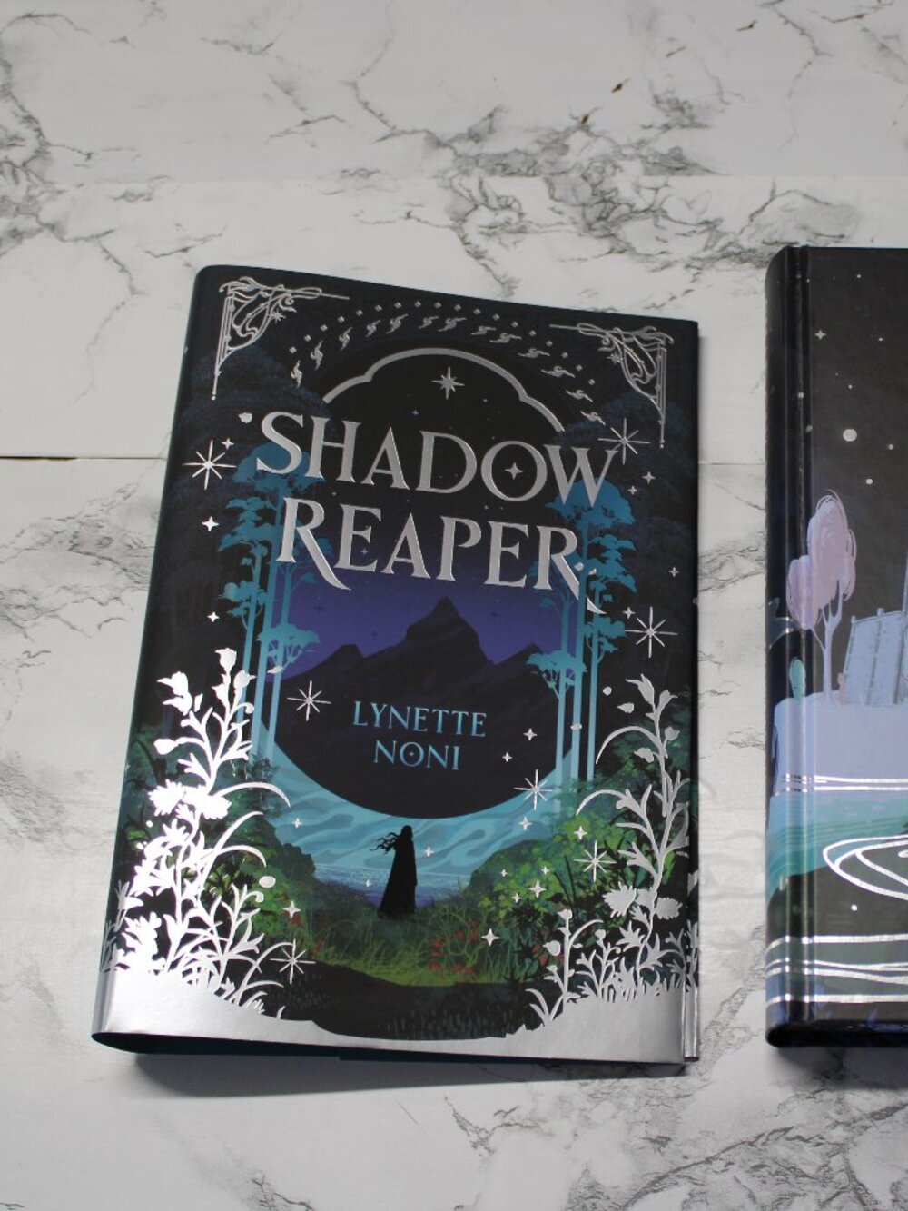 Fairyloot Shadow Reaper by Lynette Noni